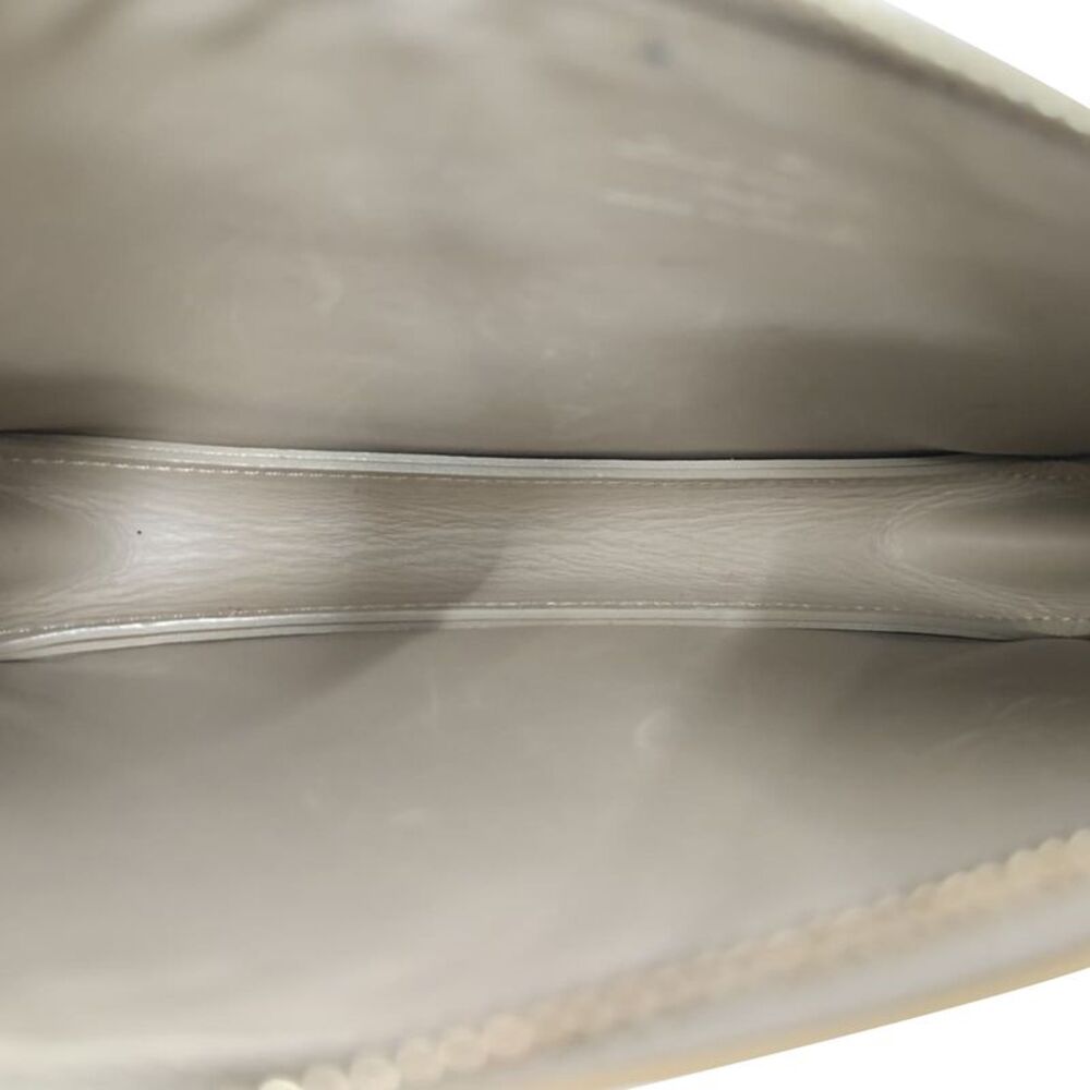 Louis Vuitton Lexington Monogram Pochette Bag in Beige Patent Leather - Picture 6 of 12